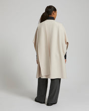 Load image into Gallery viewer, Cape Blended Cashmere Doublefaced/Mink - Albatre
