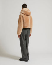 Load image into Gallery viewer, Jacket Ironed Merinos Lamb - Quartz

