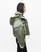 Load image into Gallery viewer, Woven Willow Ama Short Puffer - Steel Green
