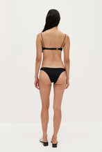 Load image into Gallery viewer, Bravissimo Hardware Bottom  - Black
