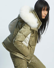 Load image into Gallery viewer, Down Jacket Skiwear Fabric/Lg Hair Lamb - Monogramme/Veti

