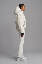 Load image into Gallery viewer, Meribel Ski Jacket - Cloud
