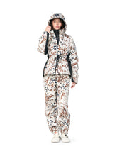 Load image into Gallery viewer, Alpine Jogger - Leopard Camo
